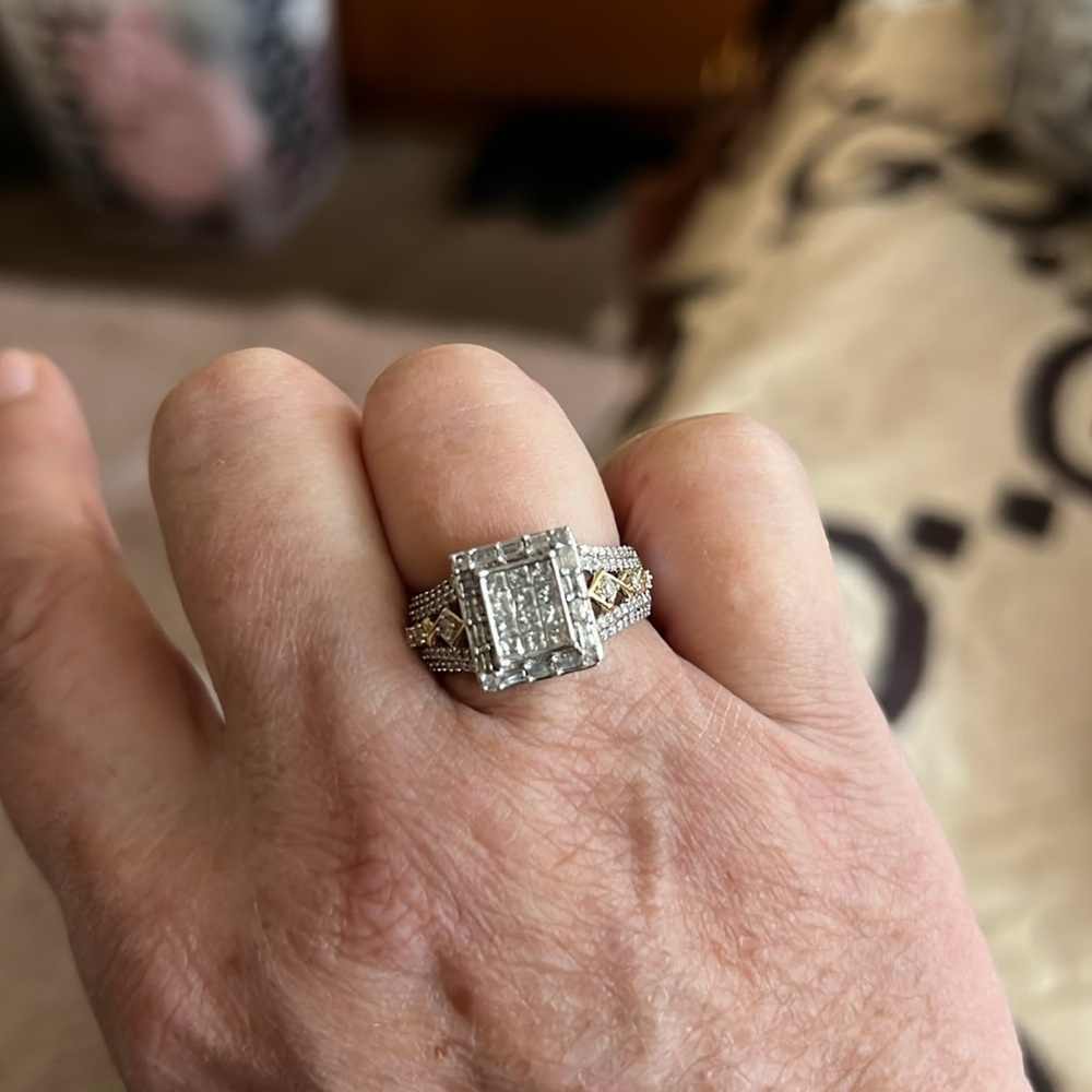 Elegant Gold and Sterling Silver diamond Women's Ring - Picture 5 of 5